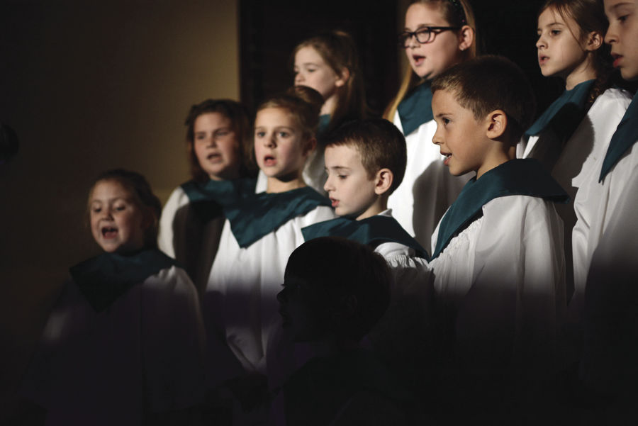 J-OBC-Singing Christmas Tree_4264.jpg